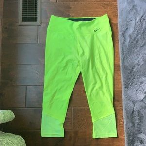 Nike cropped leggings